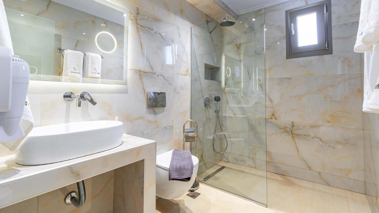 Estelle Family Luxury Apartments & Suites Gerakini Exterior foto